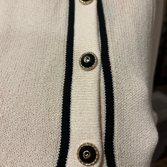 St. John Collection by Marie Gray  sweater short sleeves size 12 - Picture 5 of 8